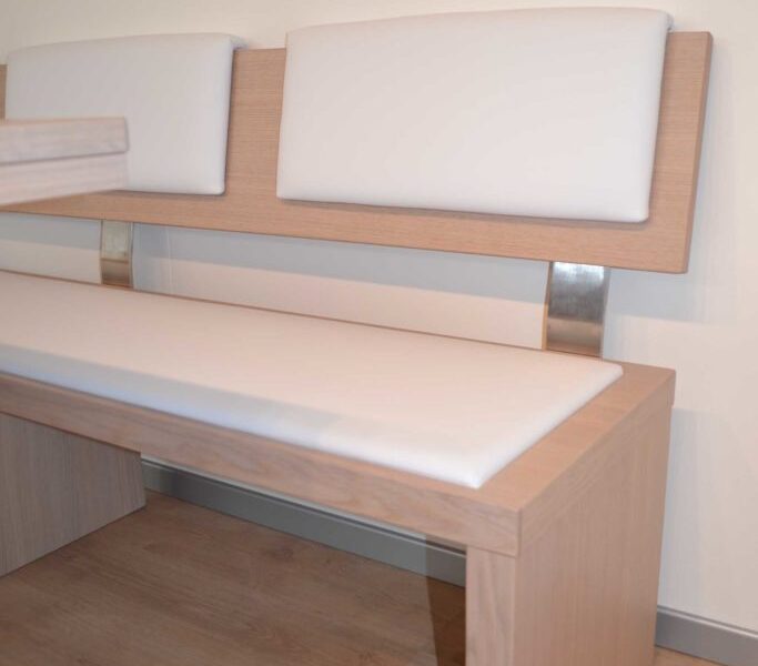 particolare panca giglio