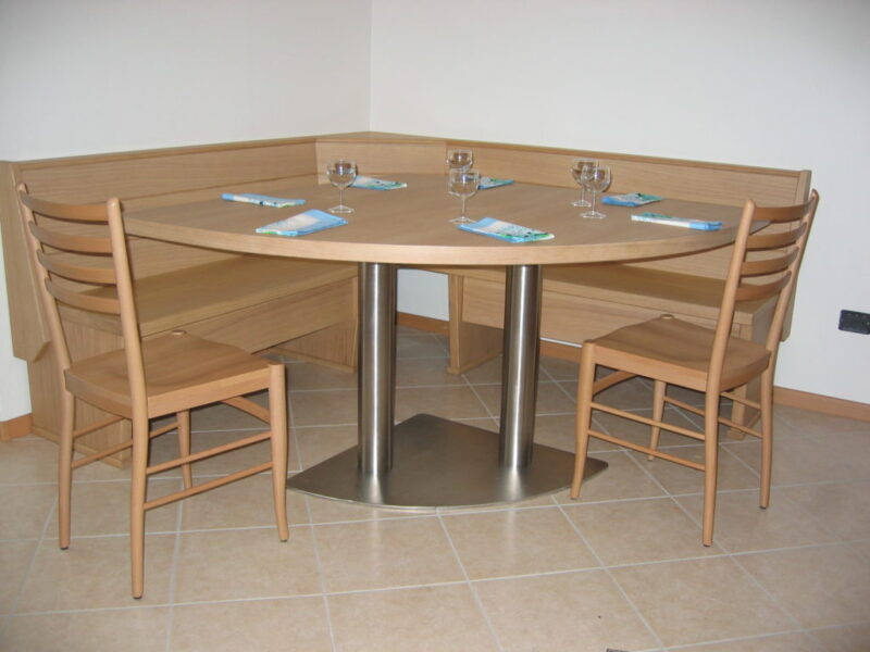 panca orchidea e tavolo margherita