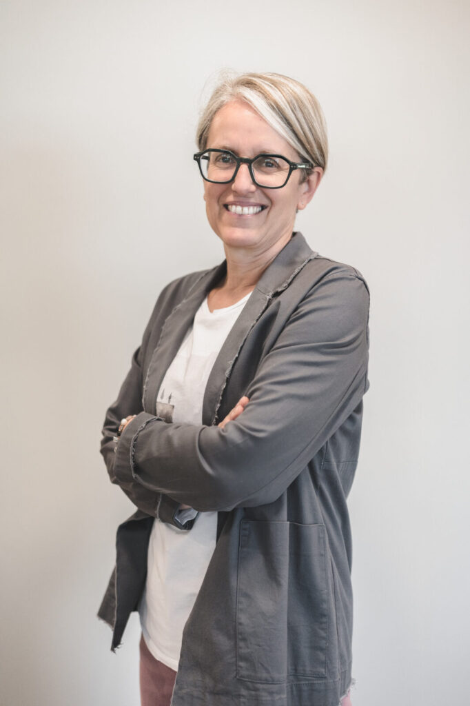 Noi 5 Noi svg+xml;charset=utf