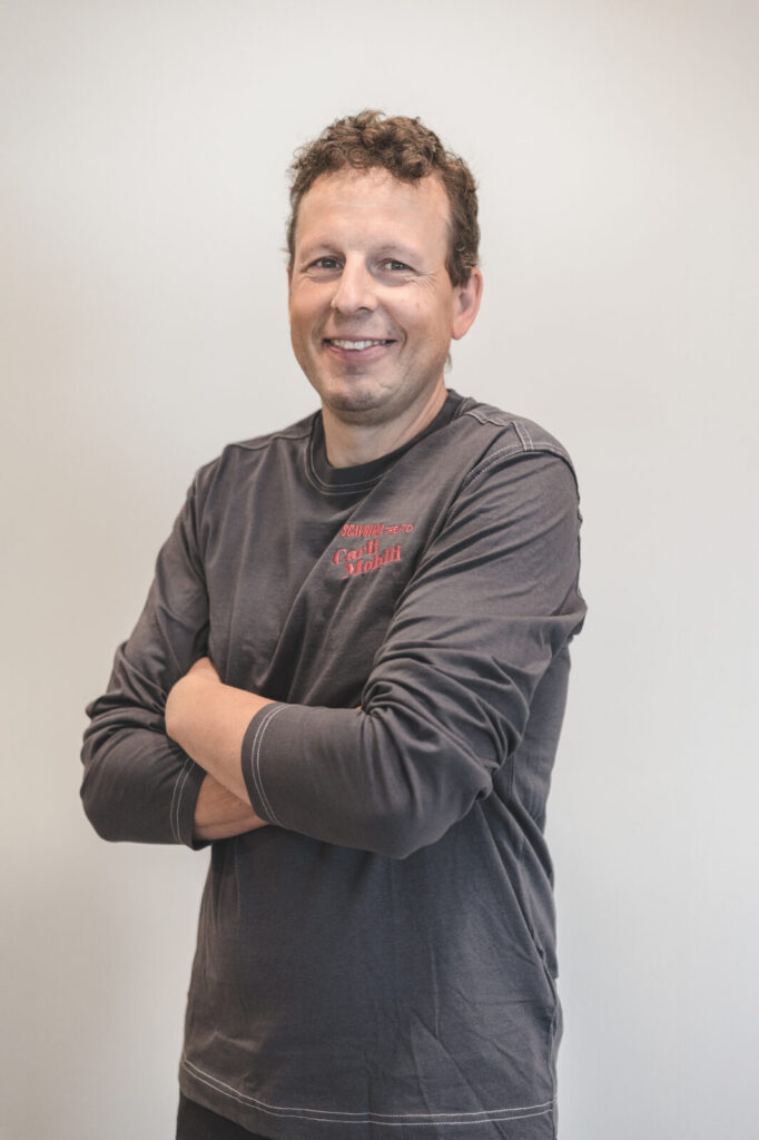 Noi 4 Noi svg+xml;charset=utf