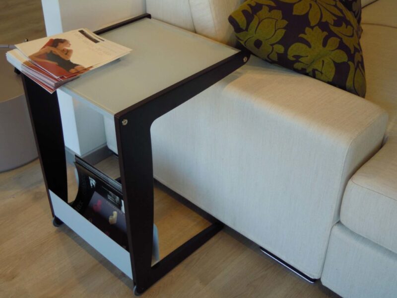 Dettagli tavolino in vetro